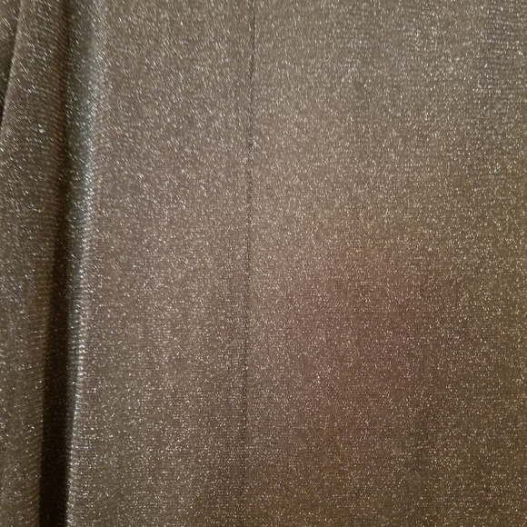 Top - Picture 2 of 6